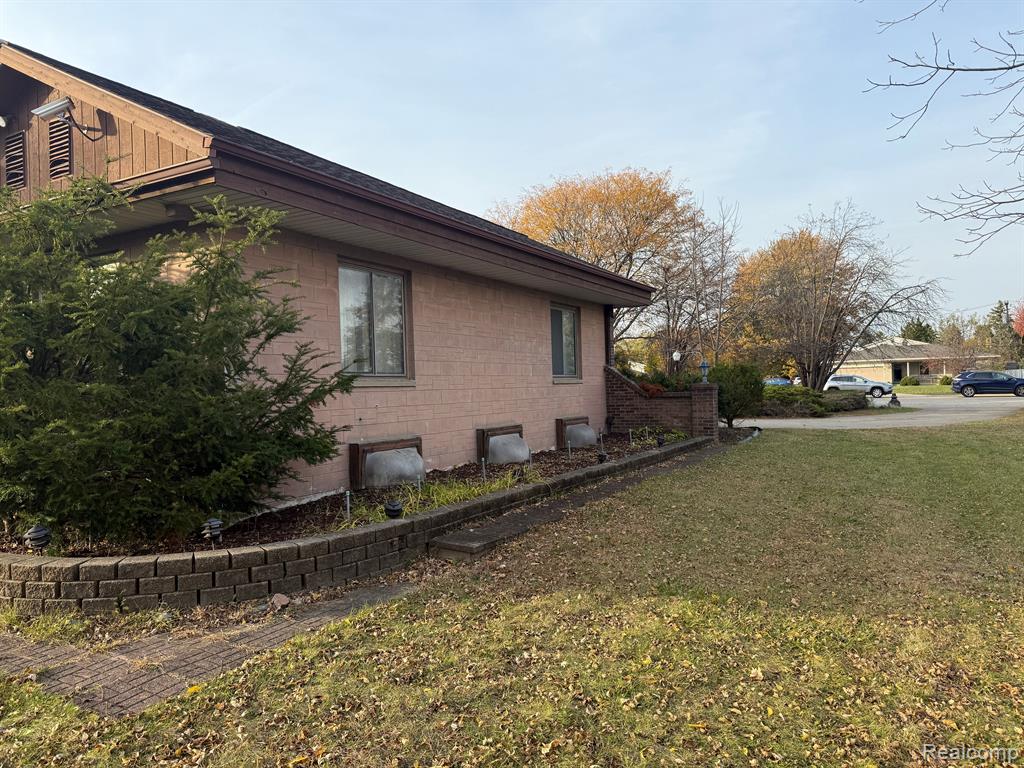 16474 15 Mile Road Fraser, MI 48026 - Photo 34 of 39 Gallery Image 34