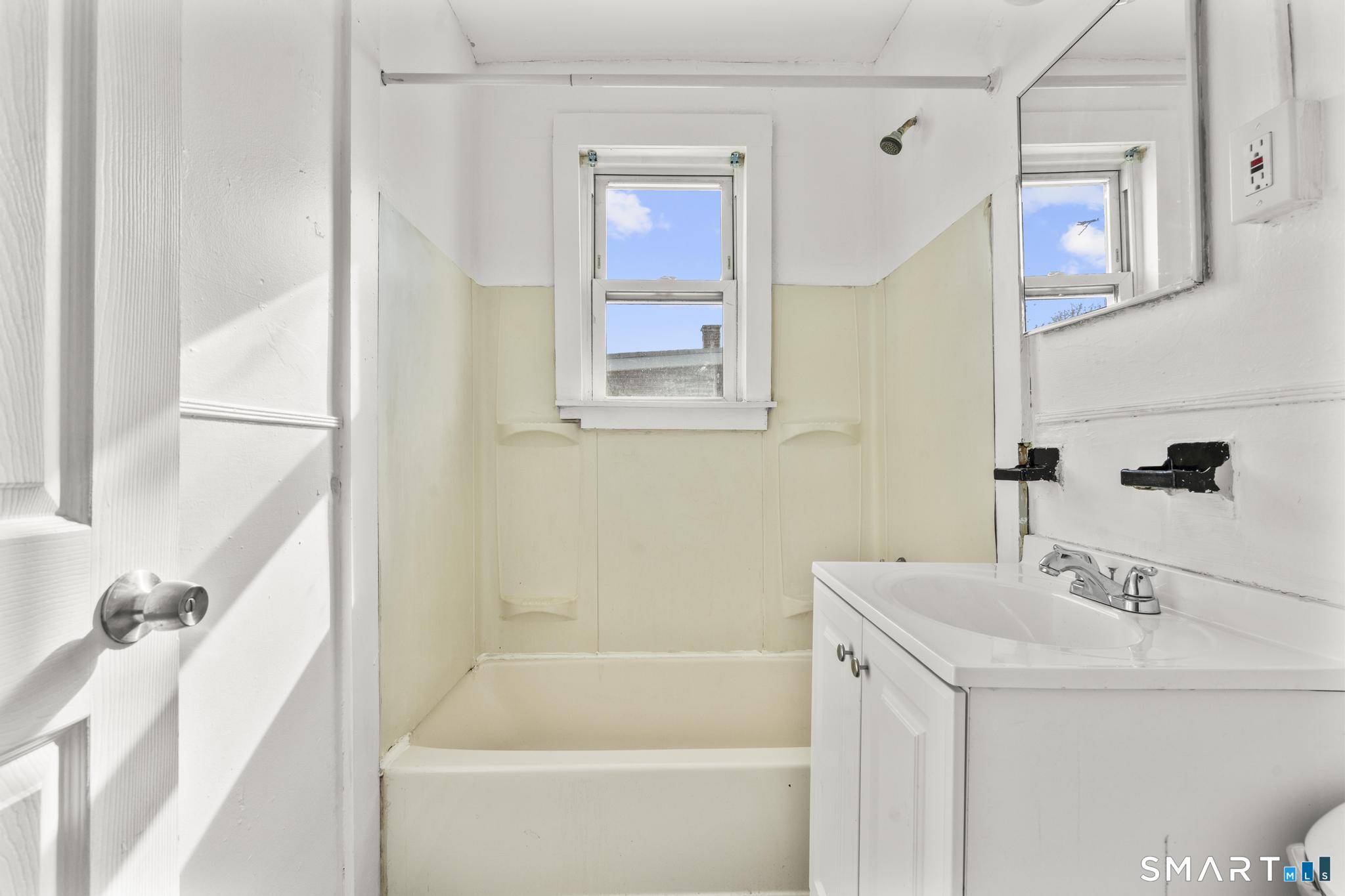 313 High Street, Unit 3S New Britain, CT 06051 - Photo 16 of 17