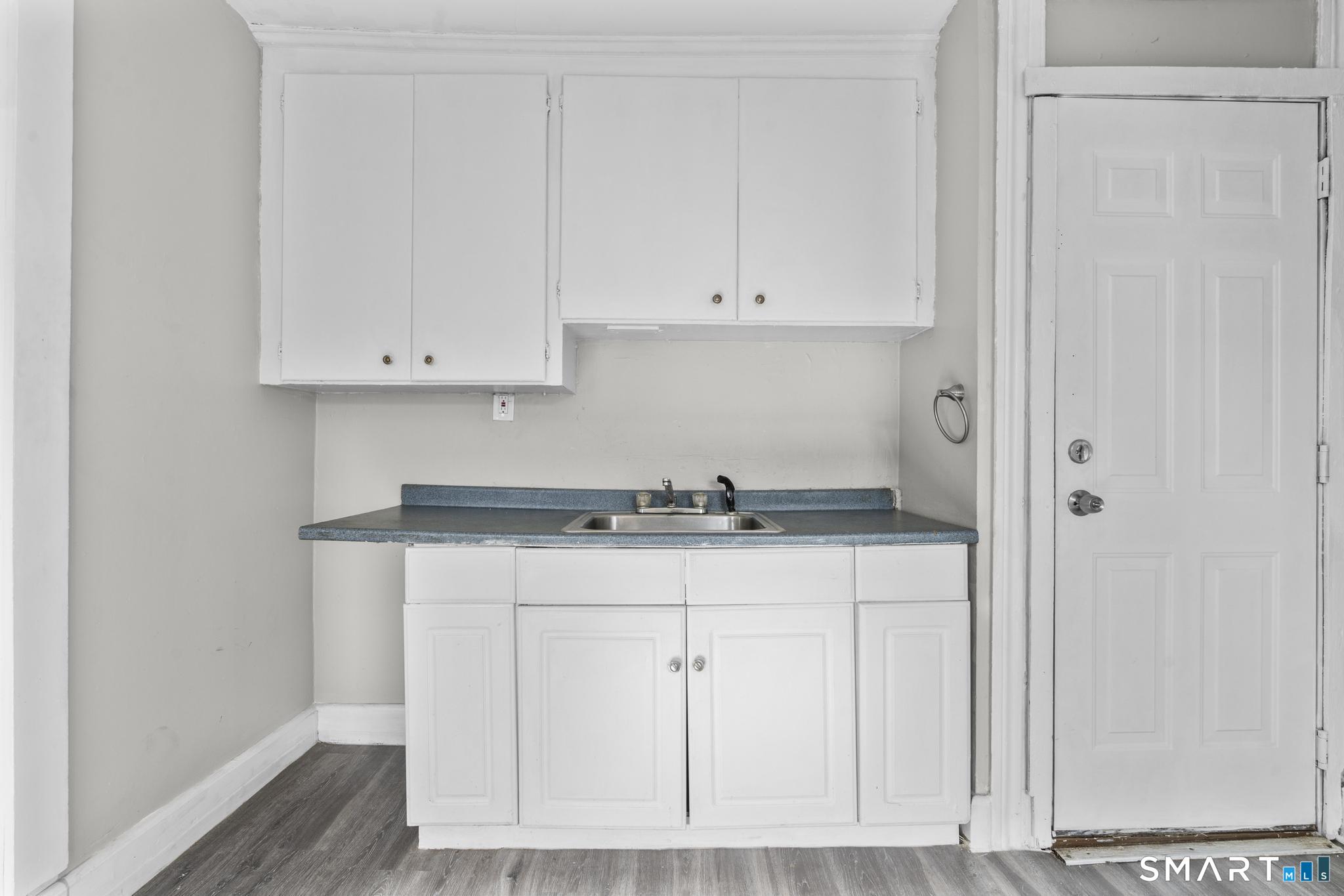 313 High Street, Unit 3S New Britain, CT 06051 - Photo 2 of 17