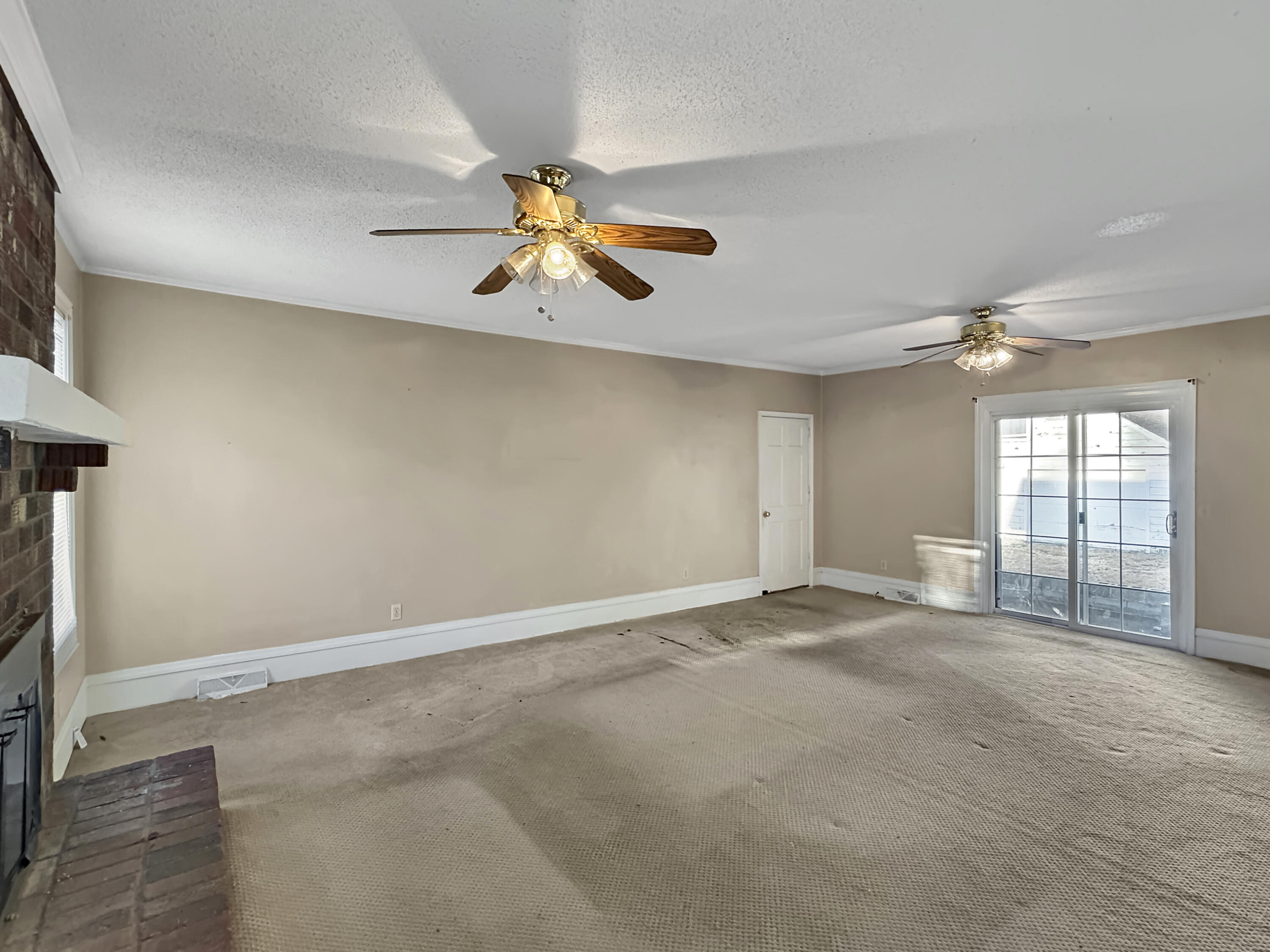 8170 Wainwright Road North Charleston, SC 29406 - Photo 4 of 15 f746931931ce79976ec0e23cd106fced2f0a255a