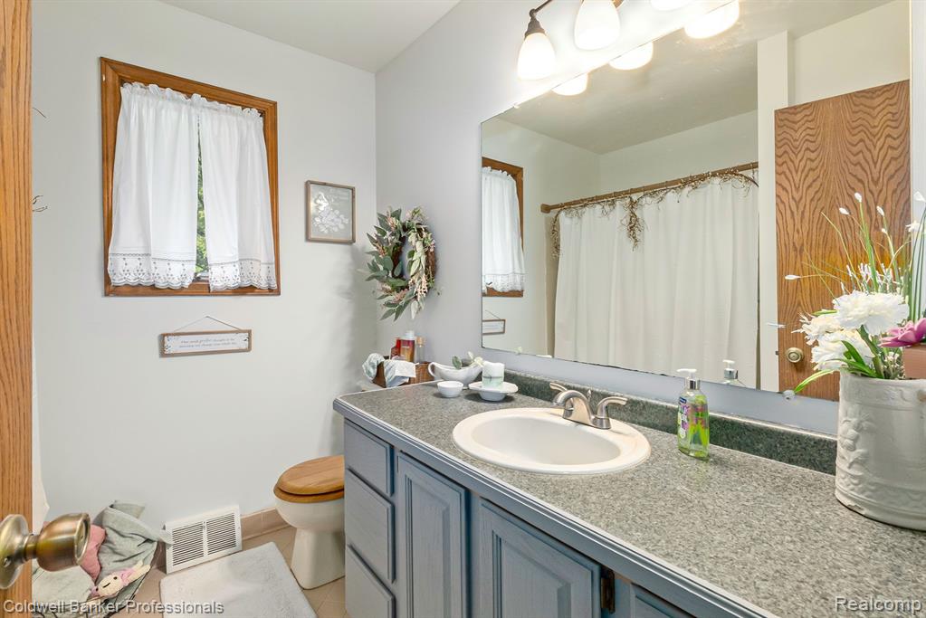 5221 Country Squire Road Dryden, MI 48428 - Photo 24 of 46