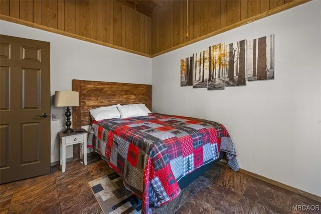 $339,900 | 140 Highland Lane, Sugarloaf, CA 92386