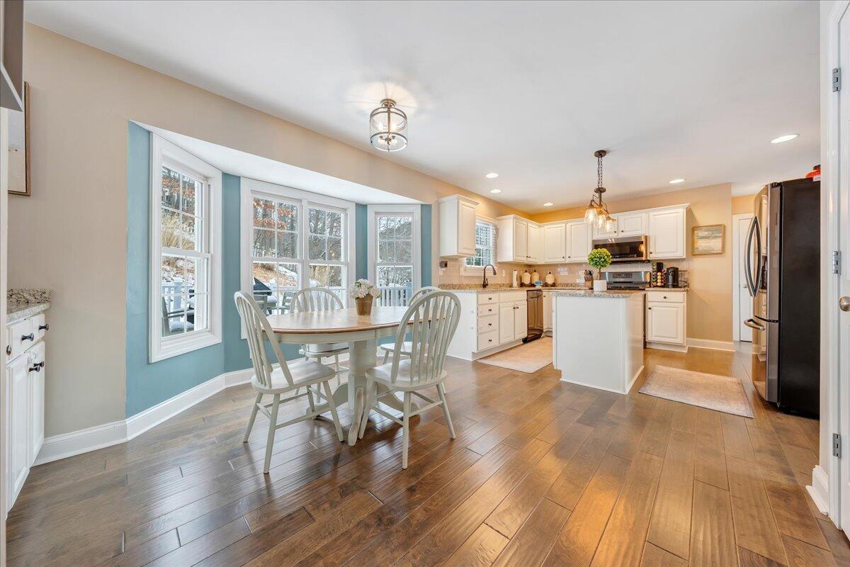 1389 Fieldgate Road Salem, VA 24153 - Photo 17 of 54 17-MIB06936