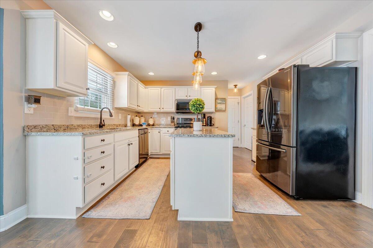 1389 Fieldgate Road Salem, VA 24153 - Photo 18 of 54 18-MIB06939