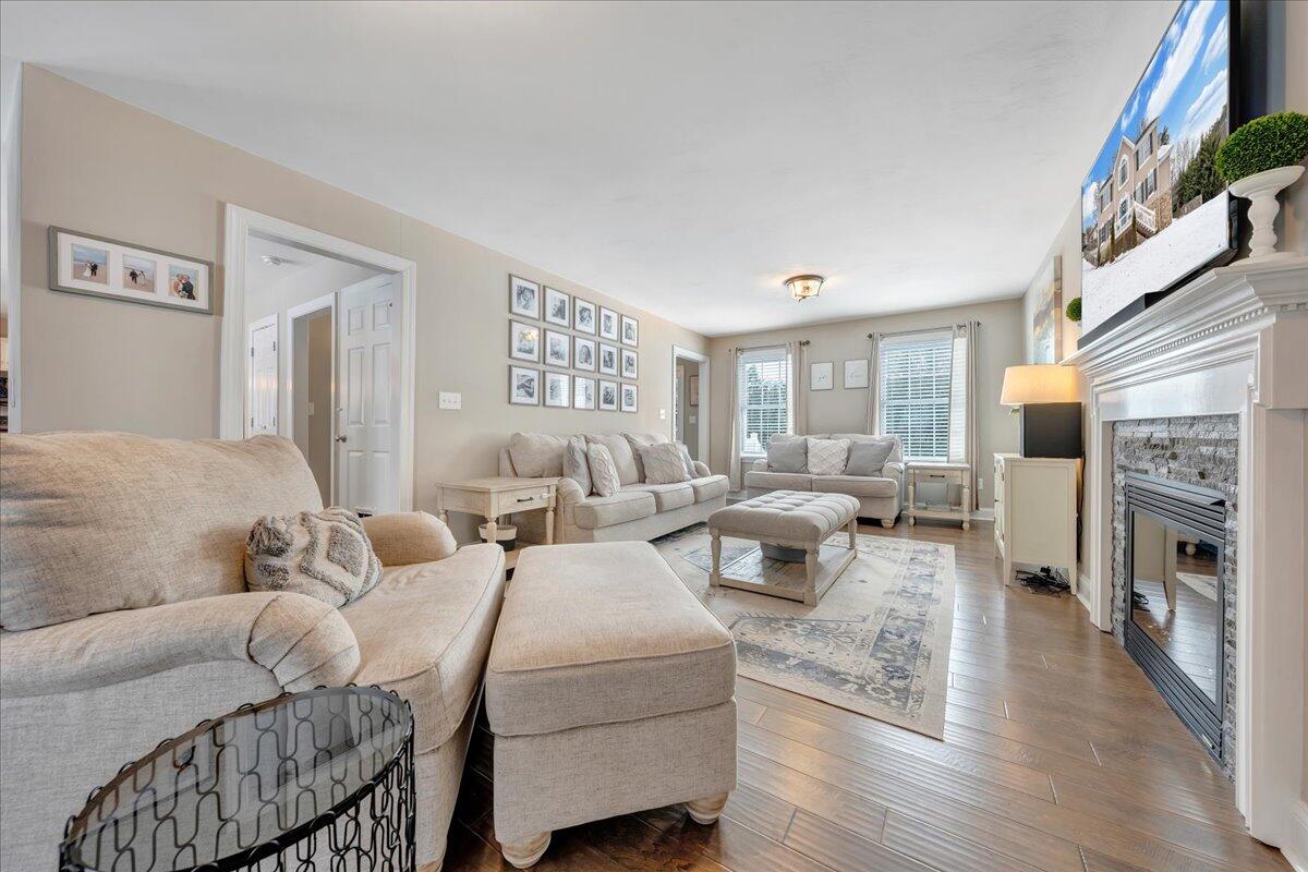 1389 Fieldgate Road Salem, VA 24153 - Photo 6 of 54 06-MIB06900