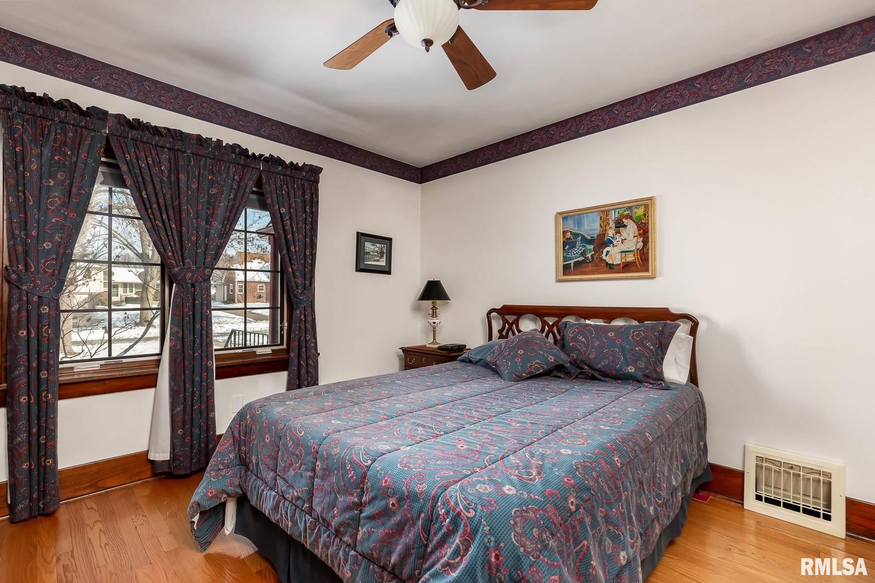 2521 28th Street Moline, IL 61265 - Photo 13 of 29 Gallery Image 13