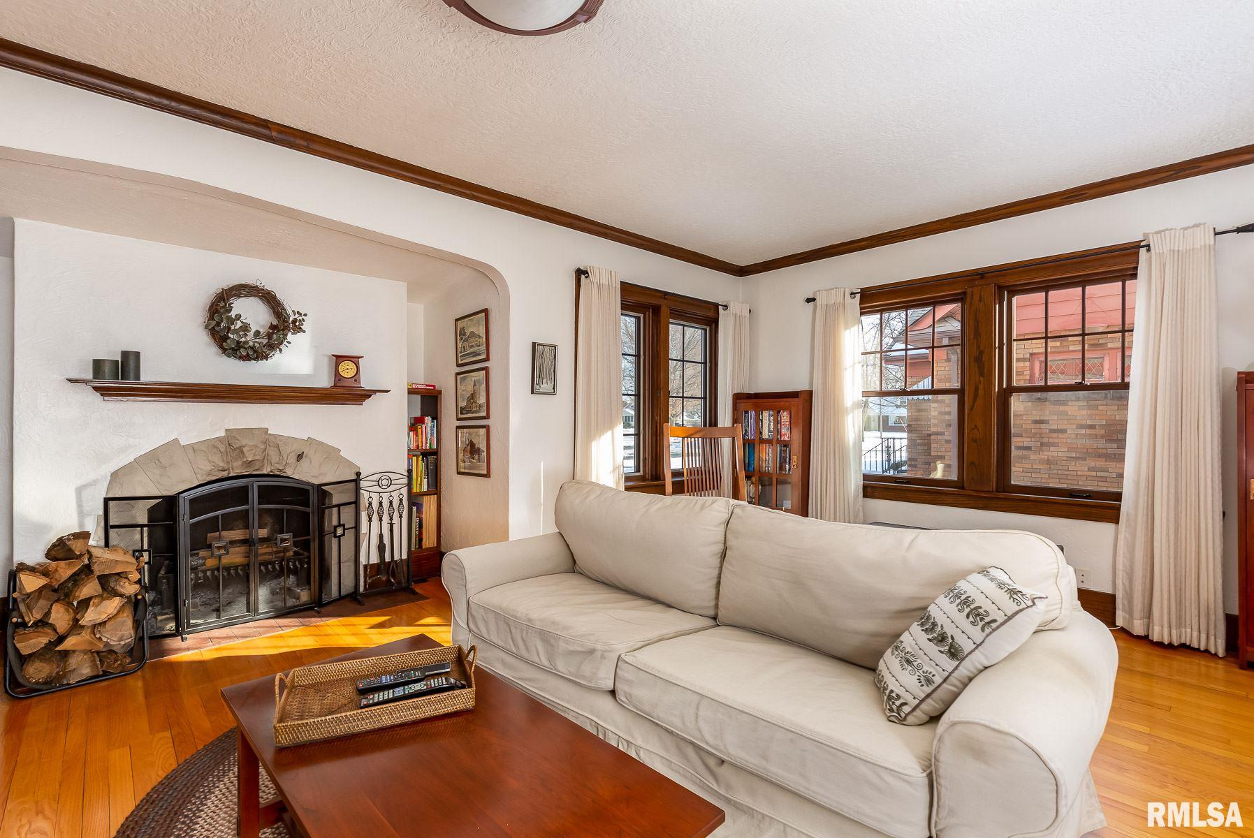 2521 28th Street Moline, IL 61265 - Photo 3 of 29 Gallery Image 3