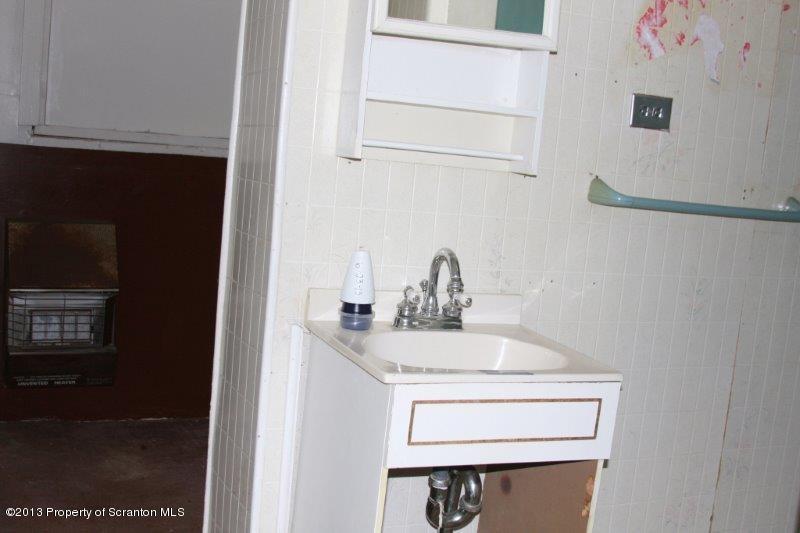 71 Bowens Road Moscow, PA 18444 - Photo 9 of 29 a utility room with dryer and washer