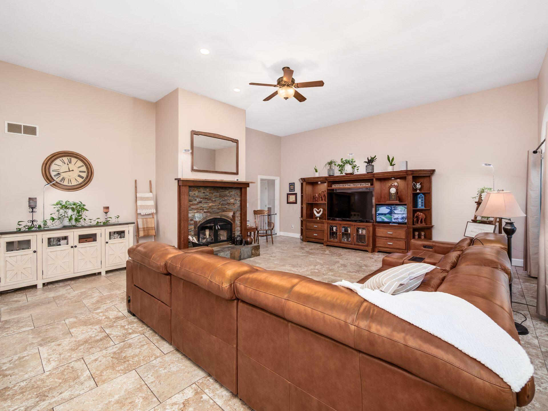 4365 St James Road Waldo, OH 43356 - Photo 12 of 68 Family Room