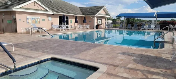 $193,000 | 6330 Green Oak Circle, Unit 6330, Bradenton, FL 34203