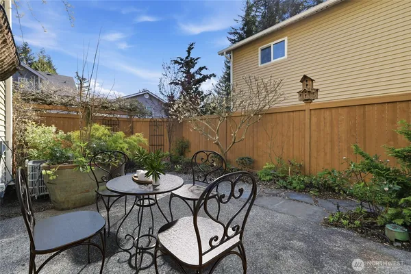 $1,000,000 | 36703 Southeast Gravenstein Court, Snoqualmie, WA 98065
