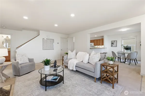 $1,000,000 | 36703 Southeast Gravenstein Court, Snoqualmie, WA 98065