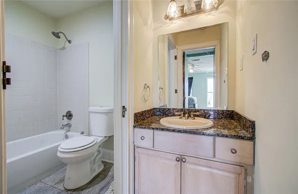 $875,000 | 8659 Hall's Retreat Court, Missouri City, TX 77459