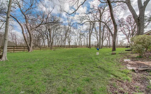 $875,000 | 8659 Hall's Retreat Court, Missouri City, TX 77459