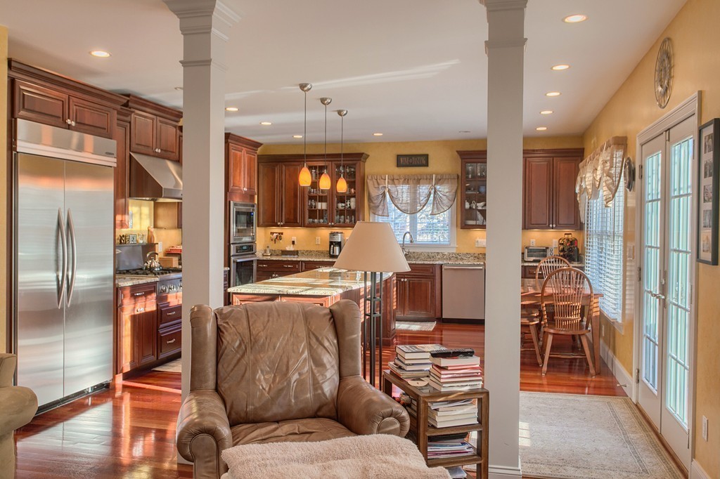 10 Lois Lane Lynn, MA 01905 - Photo 13 of 28