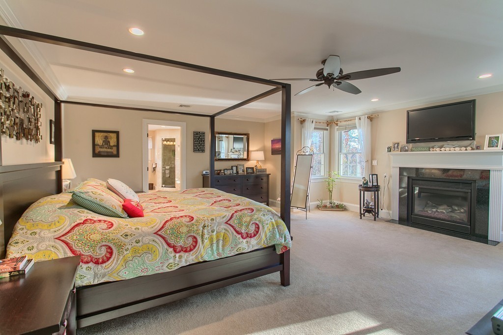 10 Lois Lane Lynn, MA 01905 - Photo 20 of 28