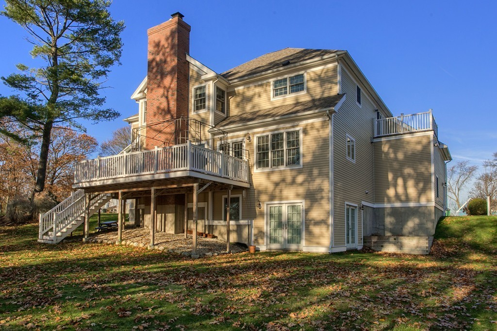 10 Lois Lane Lynn, MA 01905 - Photo 2 of 28