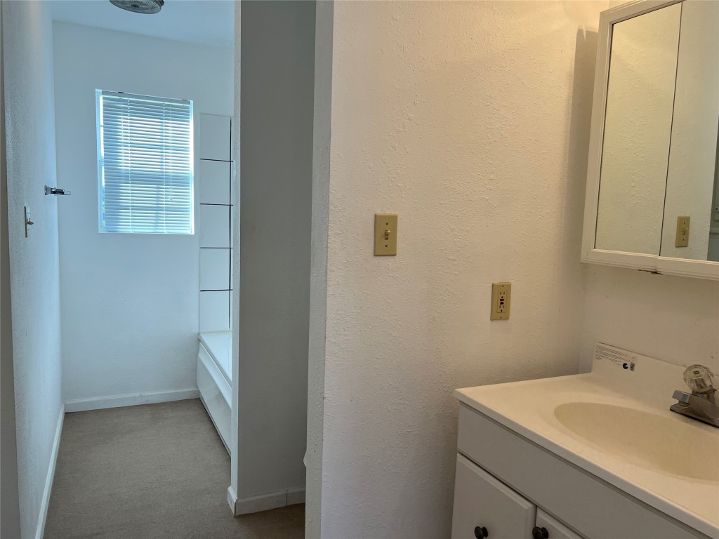 27306 Ranch Road 12 Dripping Springs, TX 78620 - Photo 13 of 40