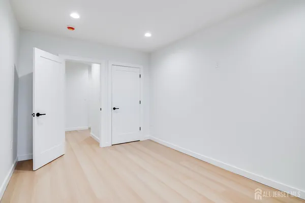 $1,143,100 | 1 Channel Drive, Unit 1707, Monmouth Beach, NJ 07750