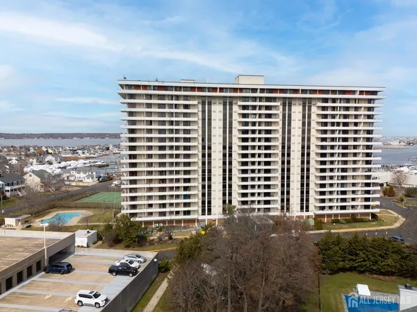 $1,143,100 | 1 Channel Drive, Unit 1707, Monmouth Beach, NJ 07750