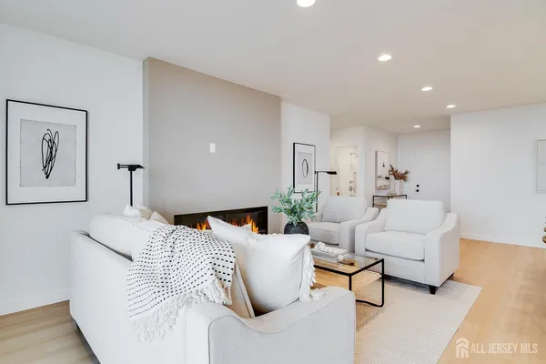 $1,143,100 | 1 Channel Drive, Unit 1707, Monmouth Beach, NJ 07750