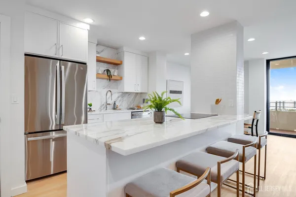 $1,143,100 | 1 Channel Drive, Unit 1707, Monmouth Beach, NJ 07750