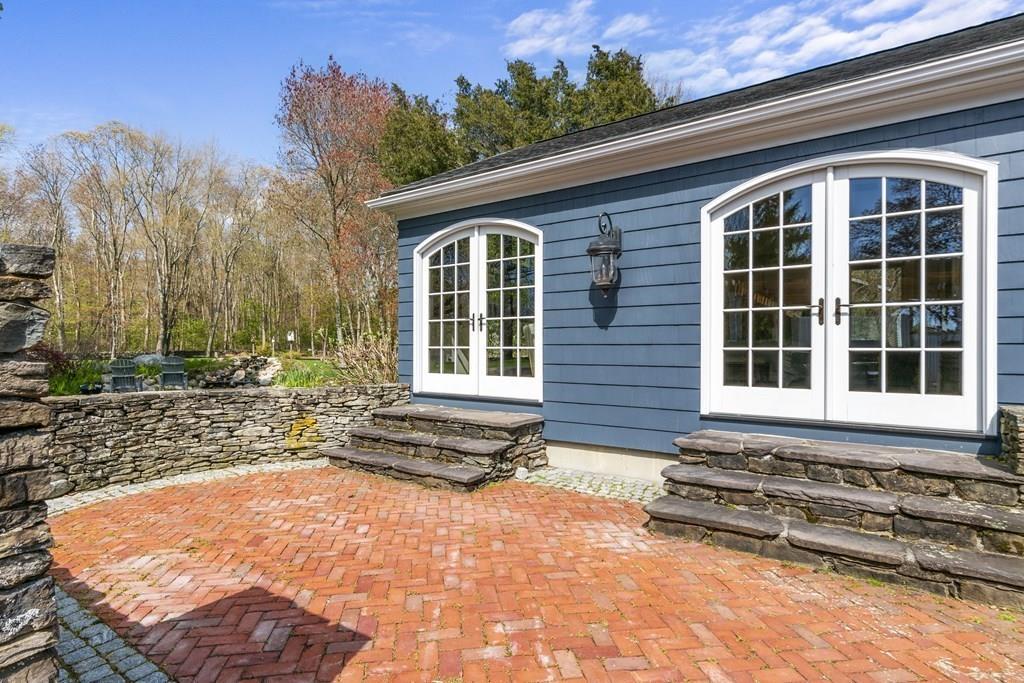 178 Highland Road Somerset, MA 02726 - Photo 35 of 42 Gallery Image 35
