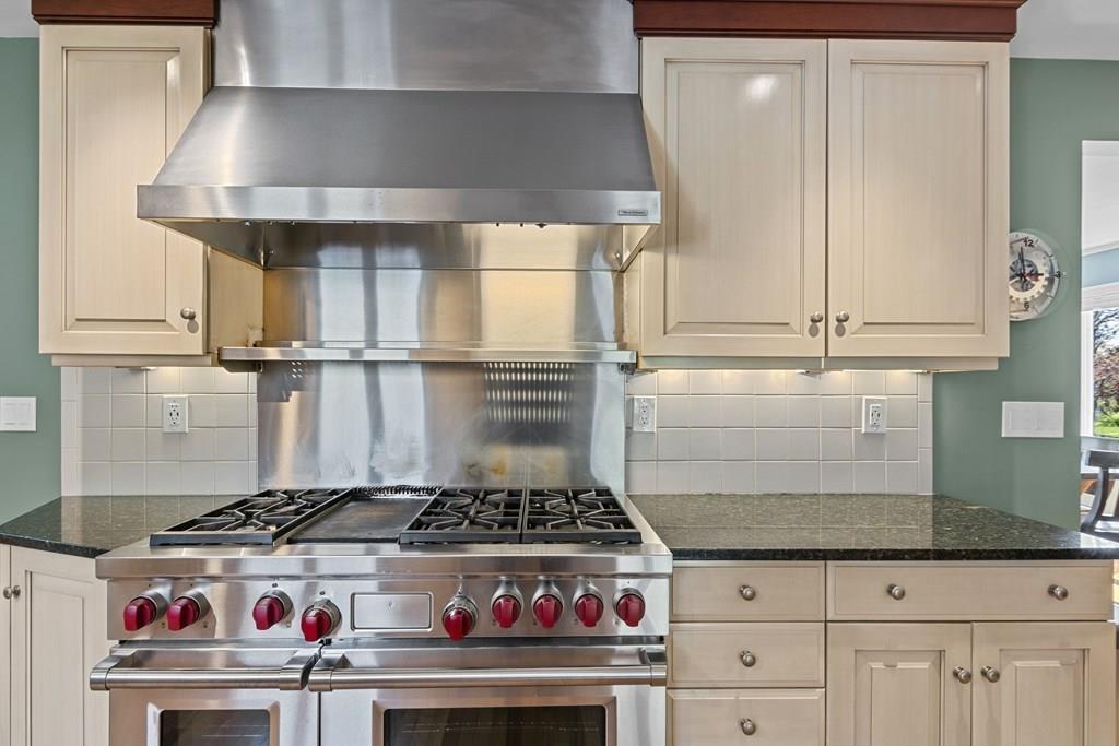 178 Highland Road Somerset, MA 02726 - Photo 8 of 42 Gallery Image 8