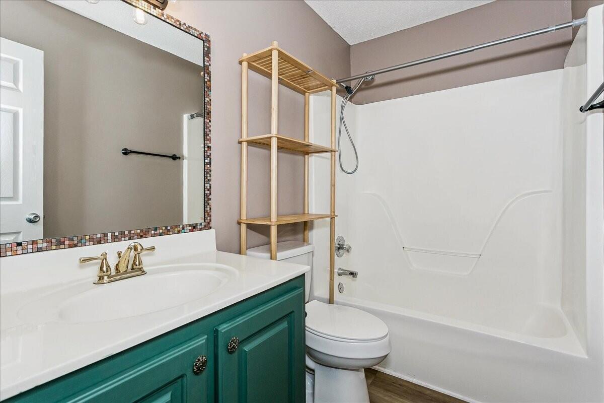 6922 Sea Turtle Circle Navarre, FL 32566 - Photo 24 of 27 bedroom bath 1.22-6922 Sea Turtle Cir-22