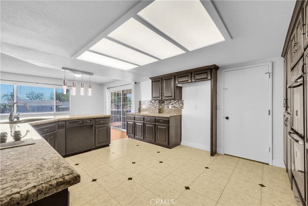 553 East Home Street Rialto, CA 92376 - Photo 23 of 26 Kitchen