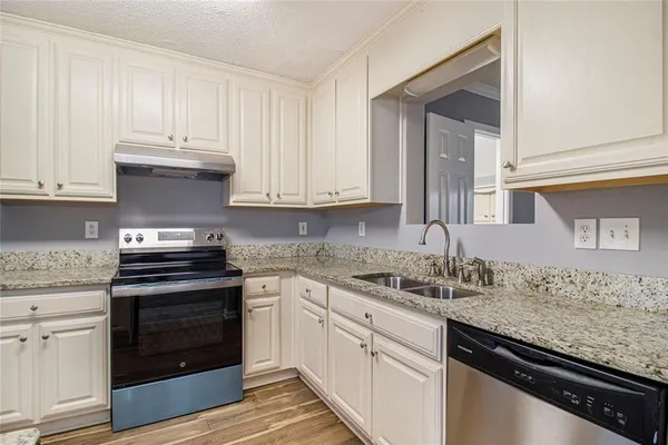 $236,315 | 2 Chastain Circle, Newnan, GA 30263