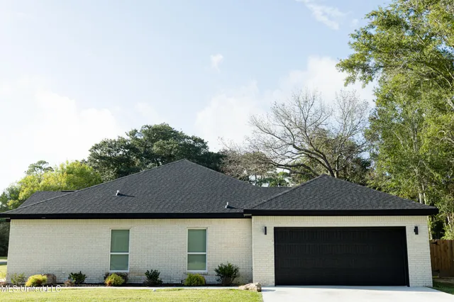 $265,000 | 2000 Plover Lane, Gautier, MS 39553