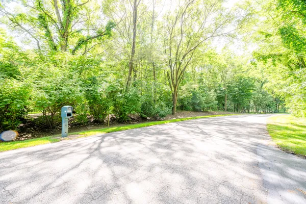 $49,900 | 4172 Pine Wood Drive, Benton Harbor, MI 49022