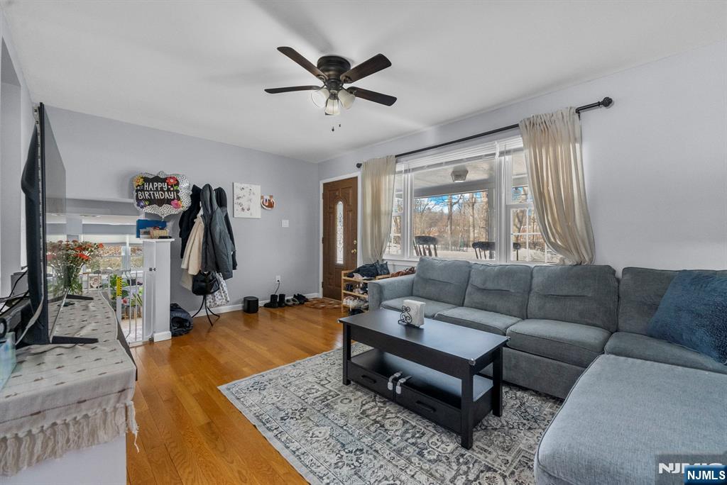 77 Riverside Drive Denville, NJ 07834 - Photo 3 of 20