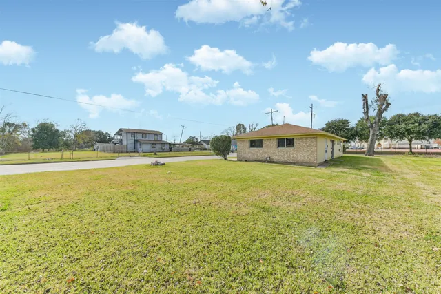 $139,995 | 2390 Sarah Street, Beaumont, TX 77705