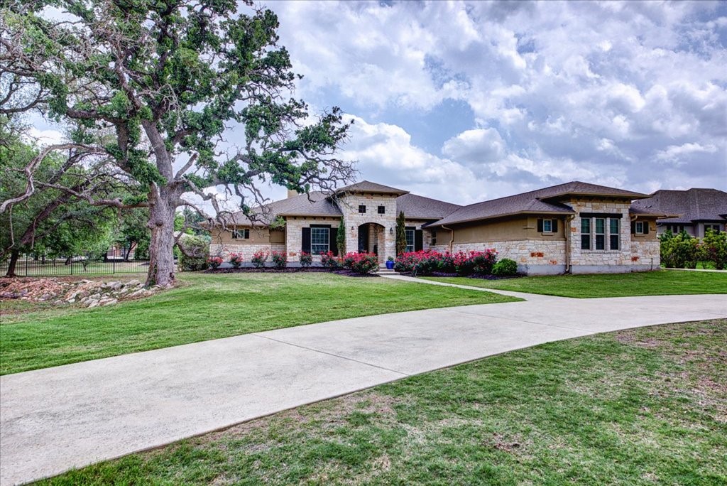 225 Umbrella Sky, Liberty Hill, TX 78642 Compass