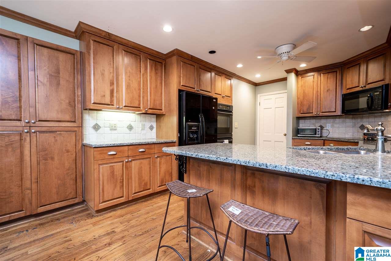 3844 North Woodridge Road Birmingham, AL 35223 - Photo 13 of 27