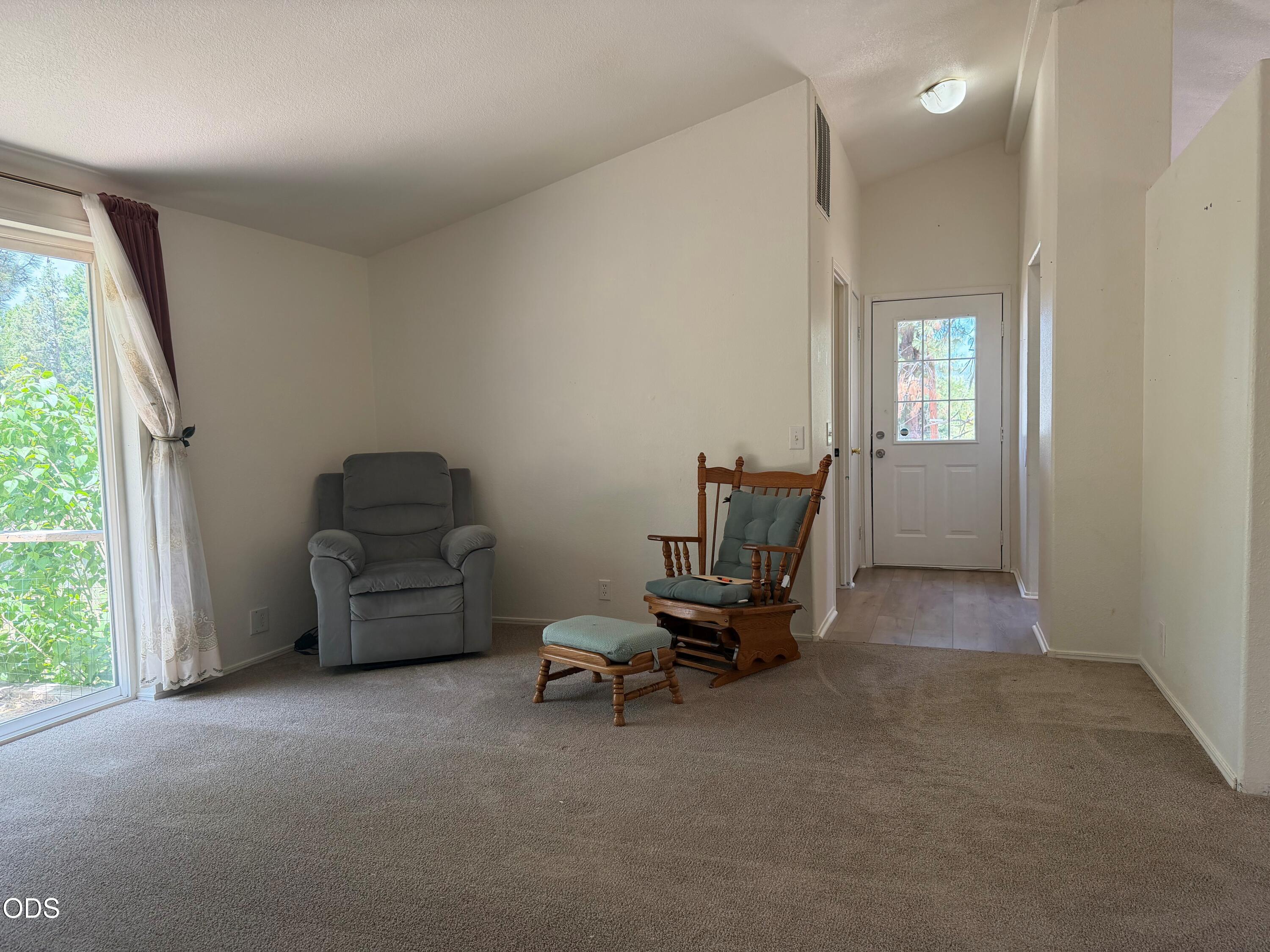 4000 Round Lake Road, Unit SPC 4 Klamath Falls, OR 97601 - Photo 8 of 36