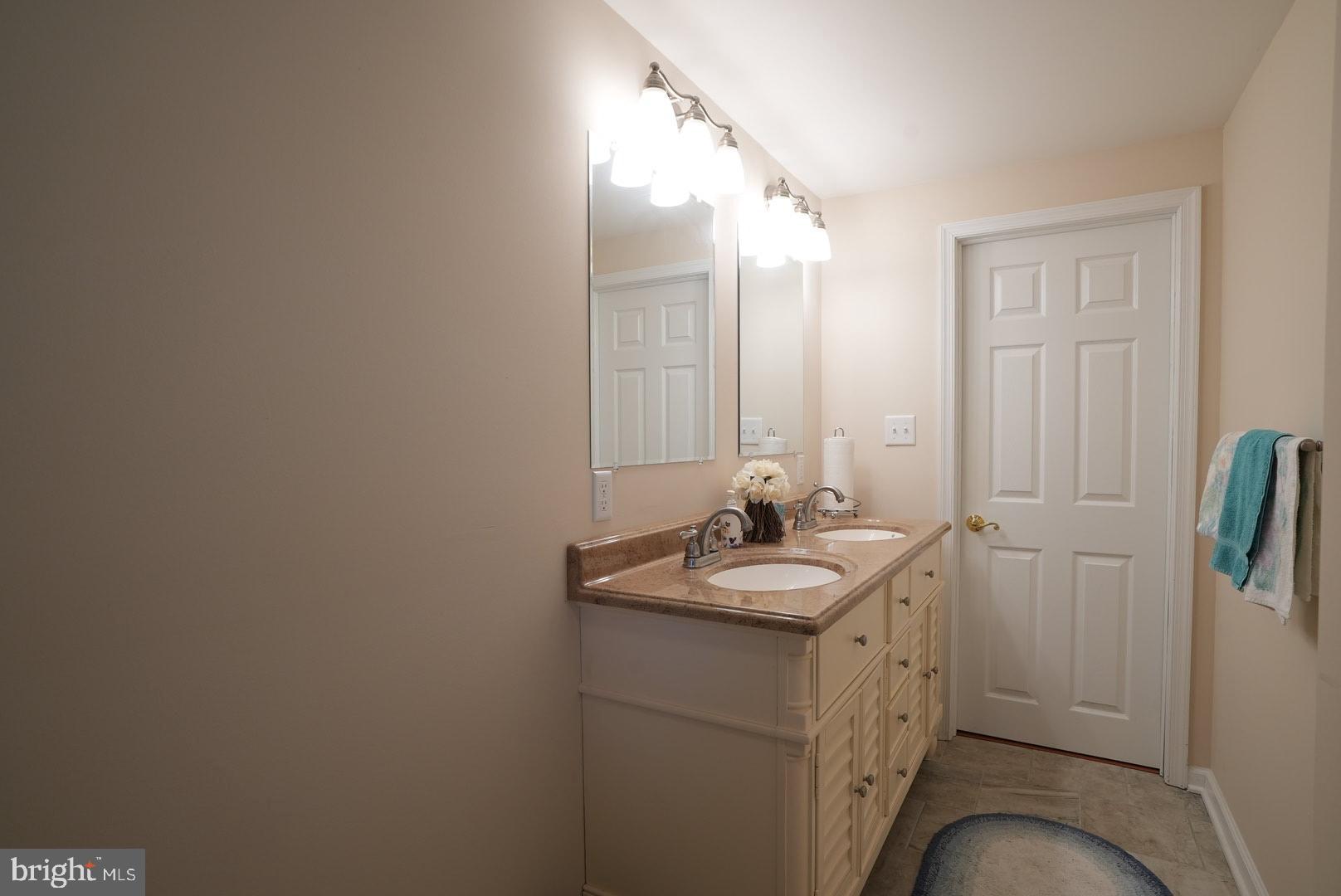 114 Salina Road Sewell, NJ 08080 - Photo 60 of 86 Full bath 2nd fl
