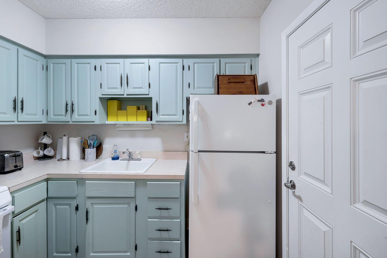 130 North Collier Boulevard, Unit 4 Marco Island, FL 34145 - Photo 6 of 19 130 N Collier Blvd #E-4, Marco Island, F