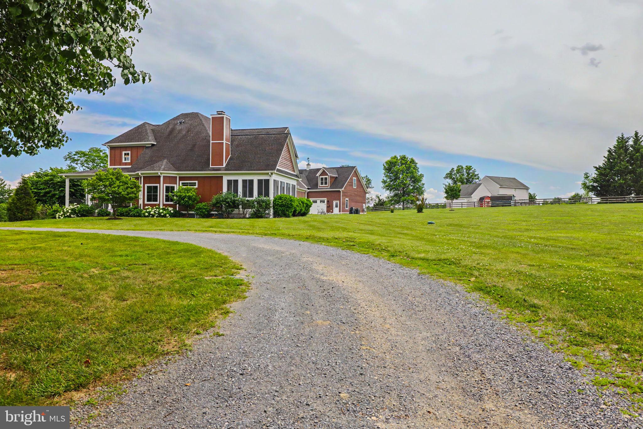 16081 Purcellville Road Purcellville, VA 20132 - Photo 5 of 117