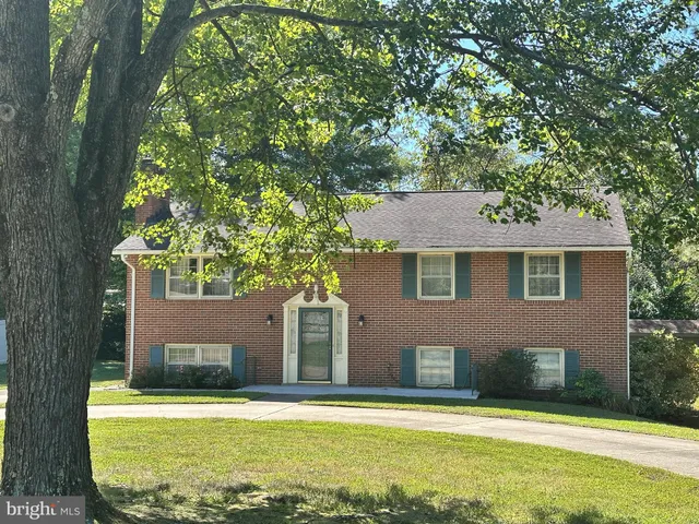 $425,000 | 212 Taylor Street, Fredericksburg, VA 22405