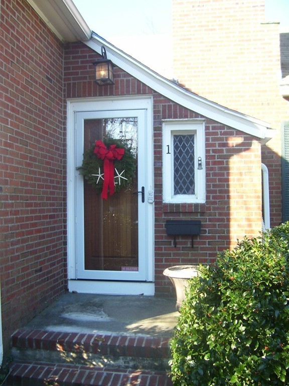 1 Lincoln Road Salem, MA 01970 - Photo 3 of 30 Gallery Image 3