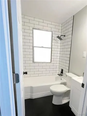 $1,795 | 1349 Kraft Street, St. Louis, MO 63139