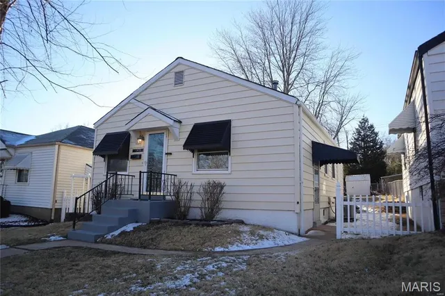 $1,795 | 1349 Kraft Street, St. Louis, MO 63139