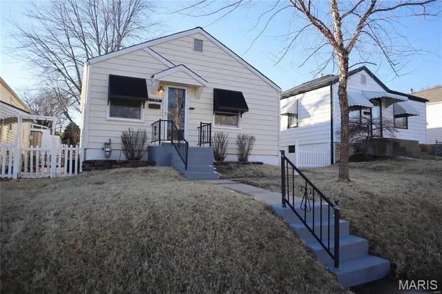 $1,795 | 1349 Kraft Street, St. Louis, MO 63139
