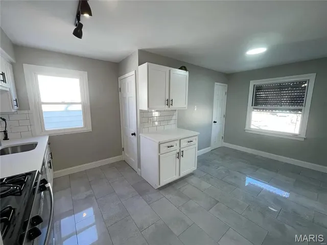 $1,795 | 1349 Kraft Street, St. Louis, MO 63139