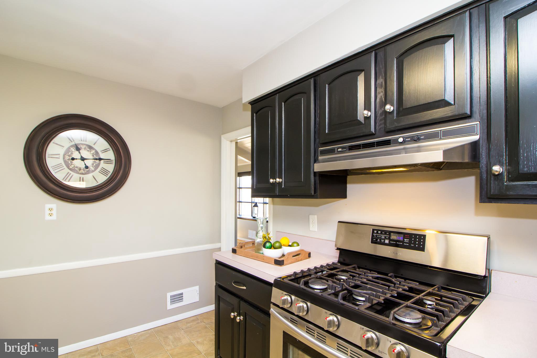 4206 Darleigh Road Nottingham, MD 21236 - Photo 11 of 50 Kitchen