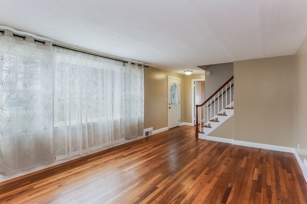 132 Laurel Road West Springfield, MA 01089 - Photo 15 of 38 Gallery Image 15