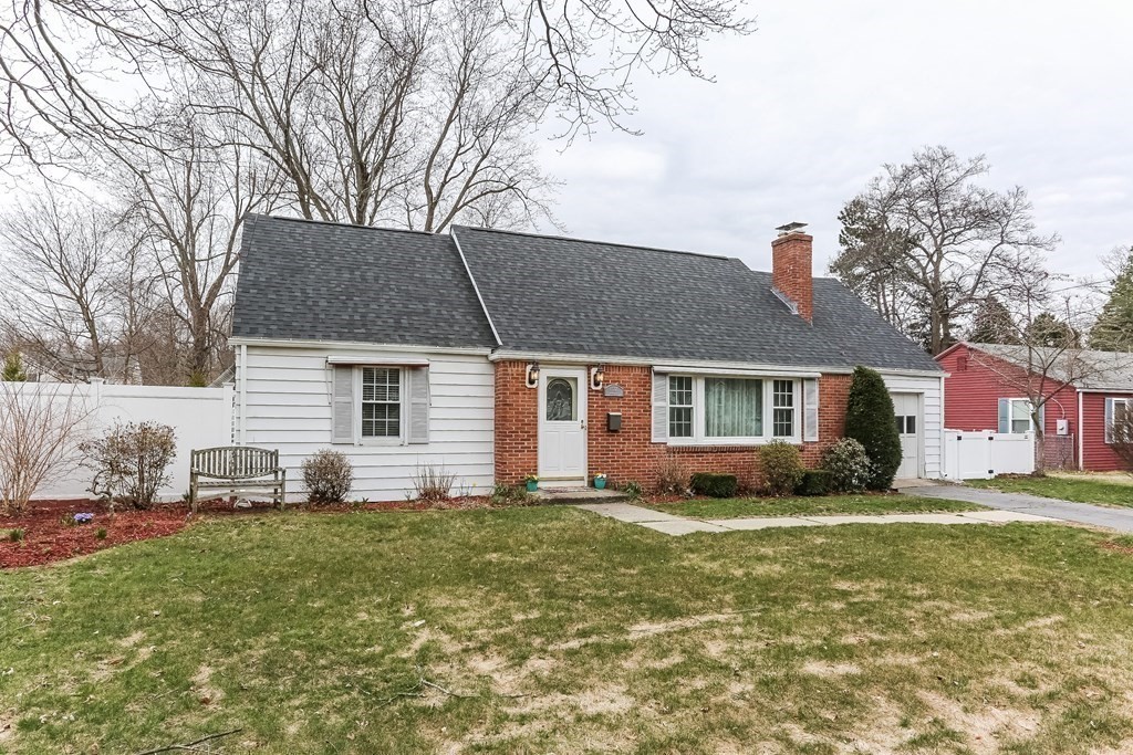 132 Laurel Road West Springfield, MA 01089 - Photo 2 of 38 Gallery Image 2